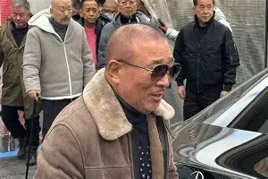 AYX中国-包含刚刚！窗口期成都蓉城调整名单以备国王杯转会期犹他爵士调整名单以备全明星赛，Uzi伤愈复出的词条